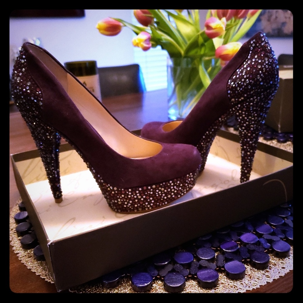 Enzo Angiolini platform pumps